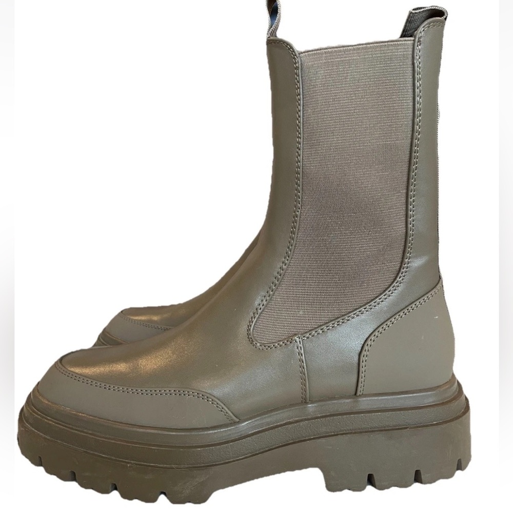 Zara Women's Flat Lug Sole Boots Ankle Size 38 Very New